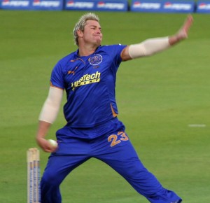 Shane_Warne_bowling_2009